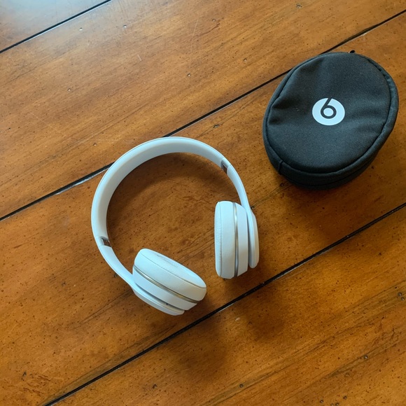 Beats Other - BRAND NEW - BEATS Solo 3 Wireless White Headphones